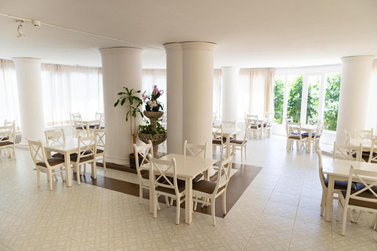 Hotel Haromar Calella Exterior photo