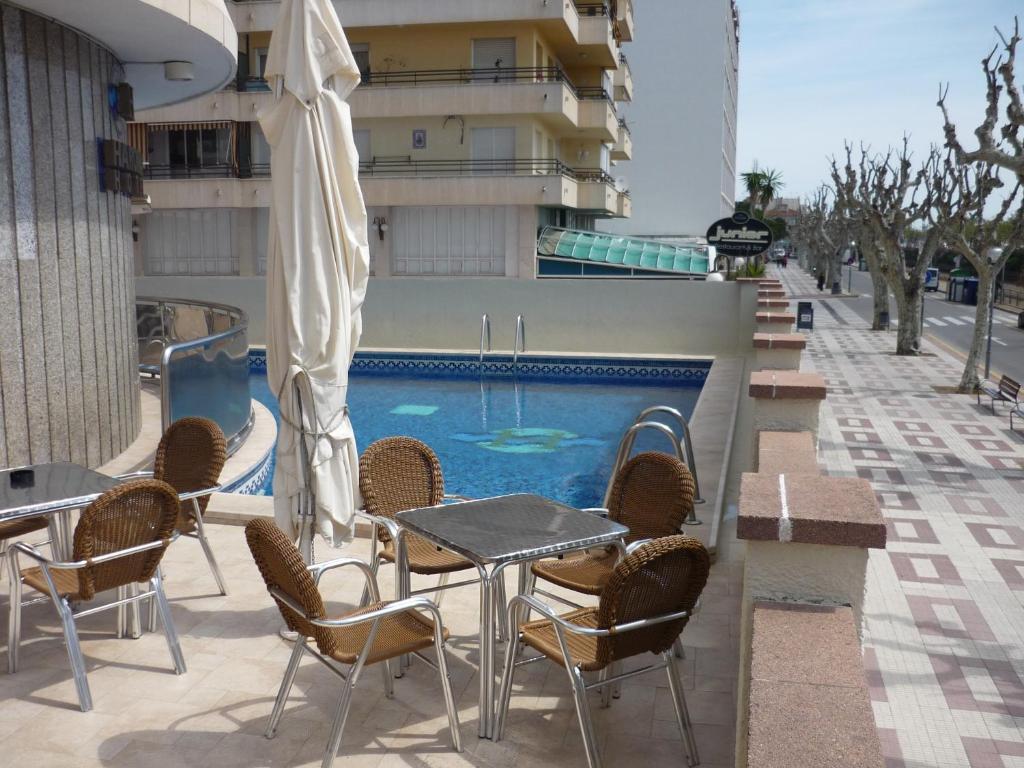 Hotel Haromar Calella Exterior photo