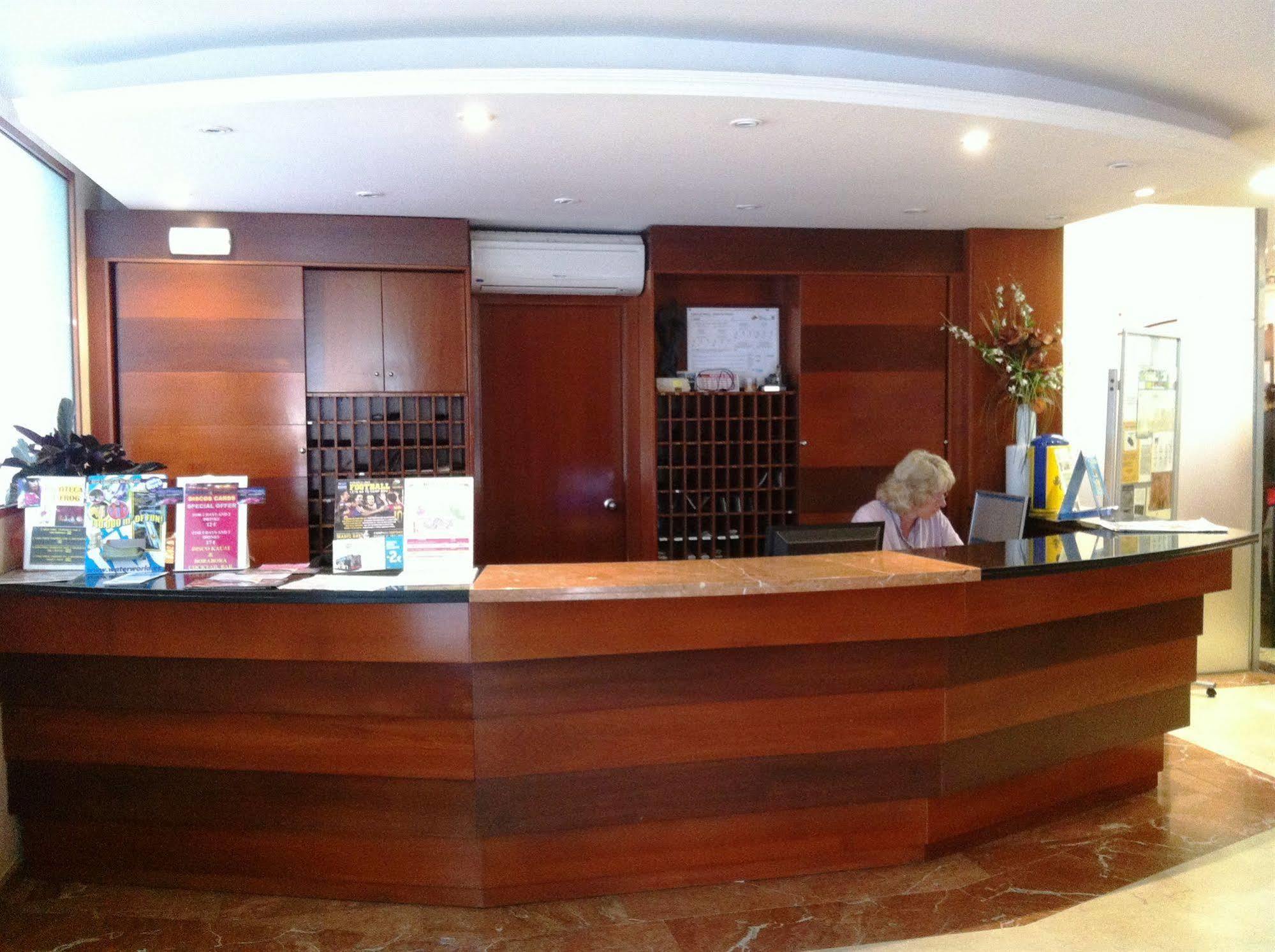 Hotel Haromar Calella Exterior photo